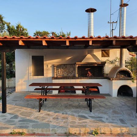 Hotel Pefko Neos Marmaras Exterior photo